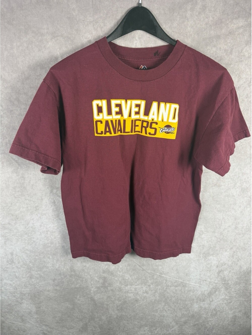 LeBron James #23 Cleveland Cavaliers Majestic T-Shirt Men XL